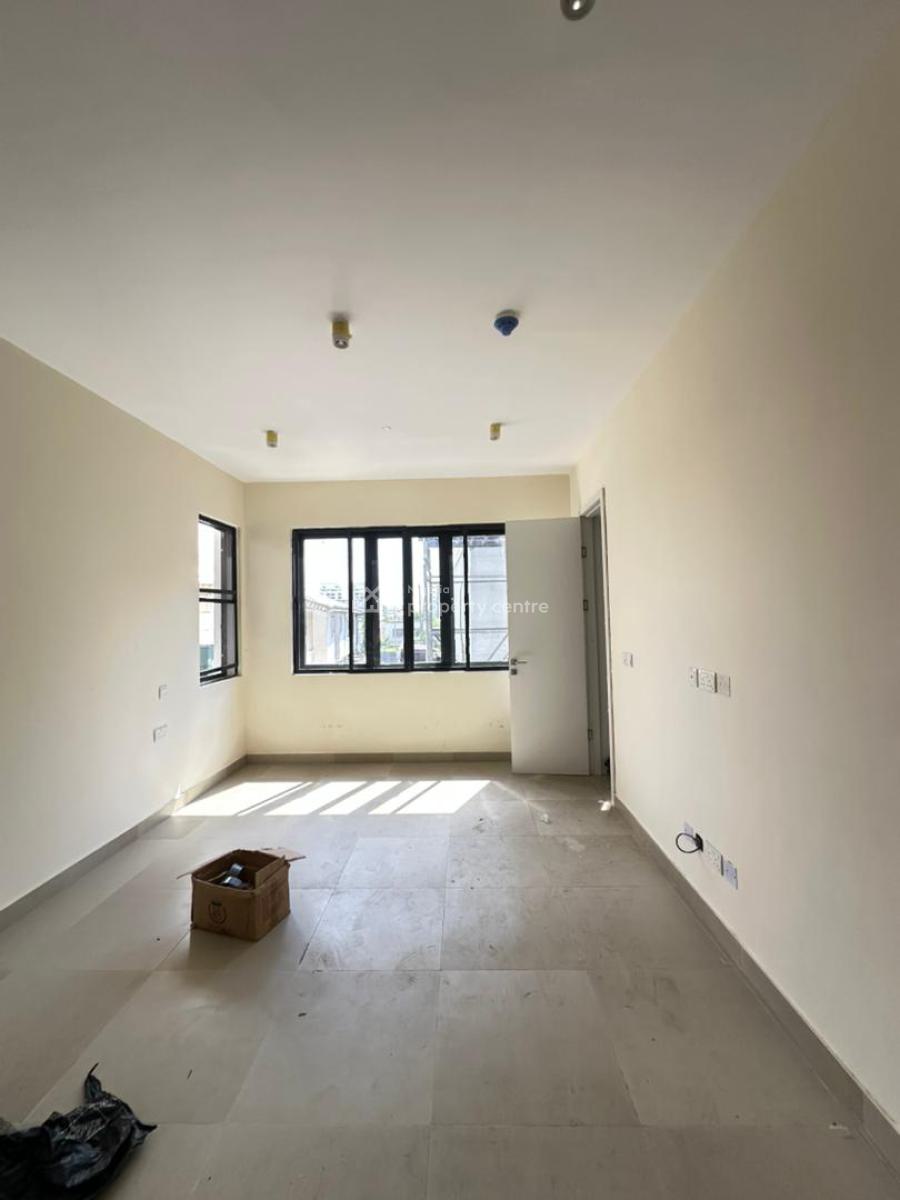 Elegantly Built 2 Bedroom Apartment with Bq, Swimming Pool and Gym, Lekki, Lagos, Flat / Apartment for Sale