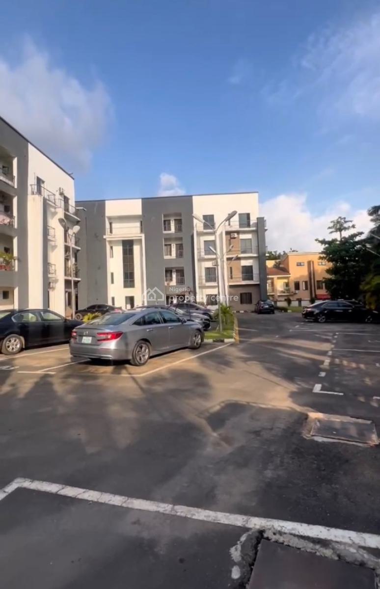 Exquisite Spacious 3 Bedroom En-suite Flat with Bq and Tarred Road, Life Camp, Abuja, Block of Flats for Sale