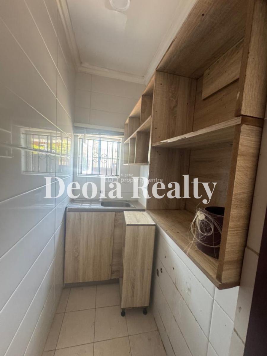 a Nice and Spacious 1 Bedroom Apartment, Off Freedom Way, Lekki Phase 1, Lekki, Lagos, Flat / Apartment for Rent