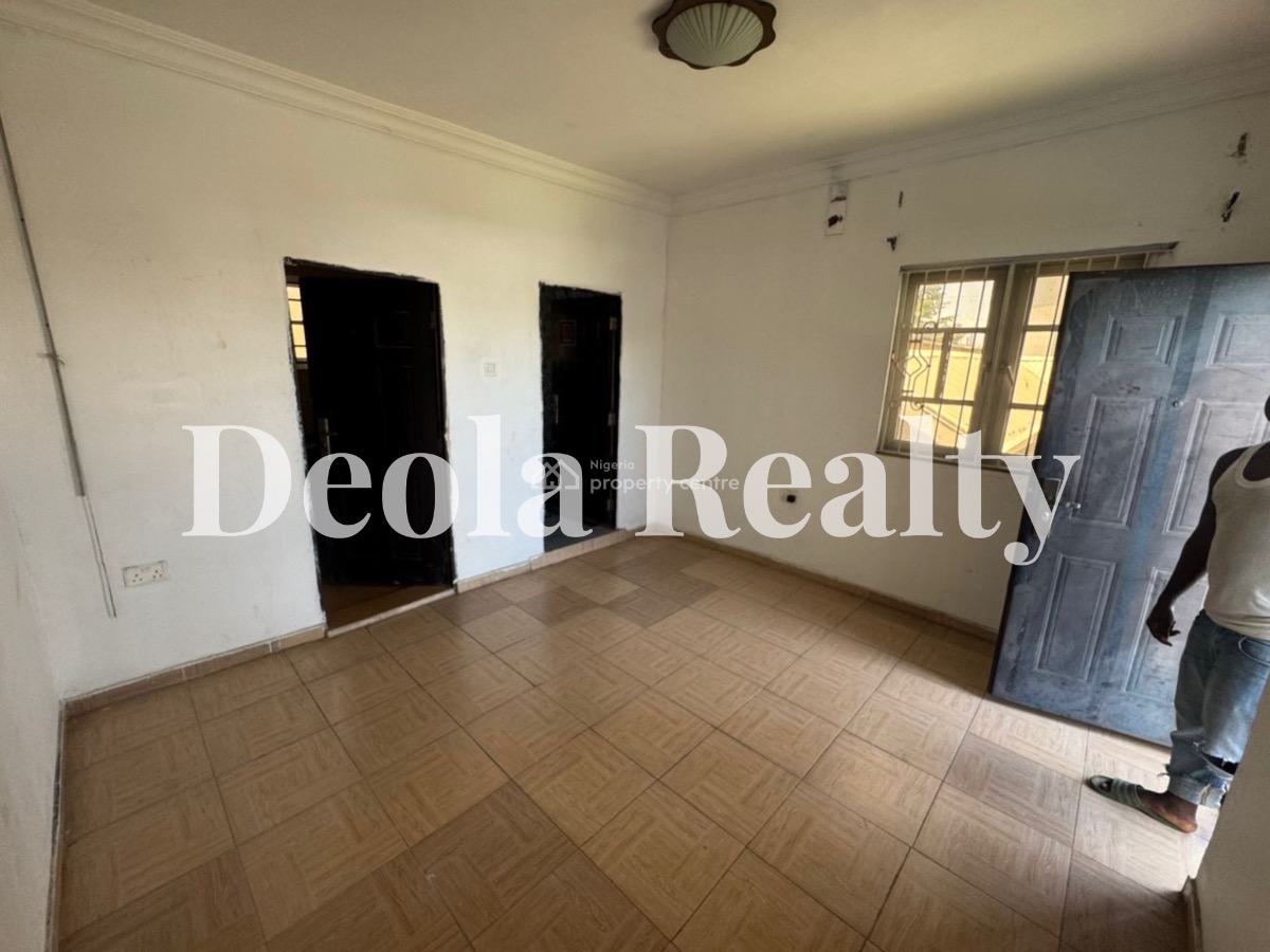 a Nice and Spacious 1 Bedroom Apartment, Off Freedom Way, Lekki Phase 1, Lekki, Lagos, Flat / Apartment for Rent