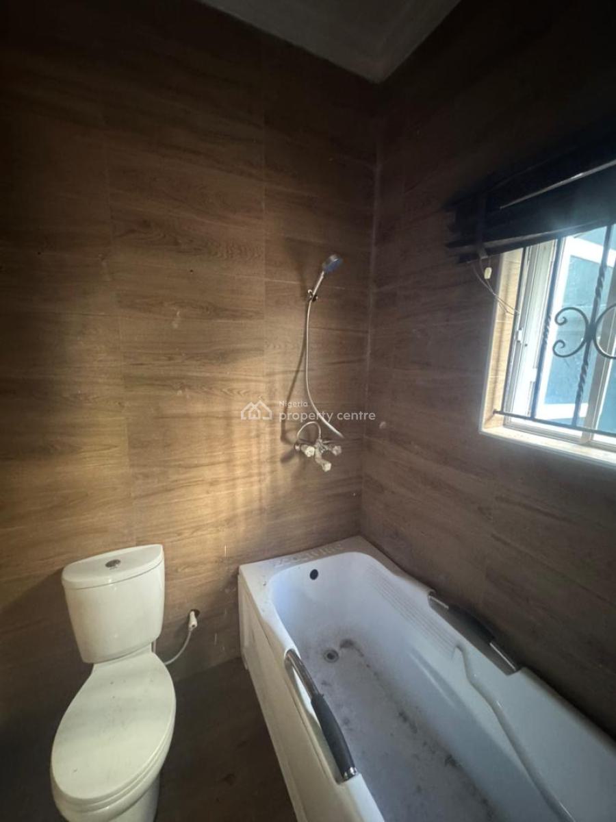 a Nice and Spacious 1 Bedroom Apartment, Off Freedom Way, Lekki Phase 1, Lekki, Lagos, Flat / Apartment for Rent