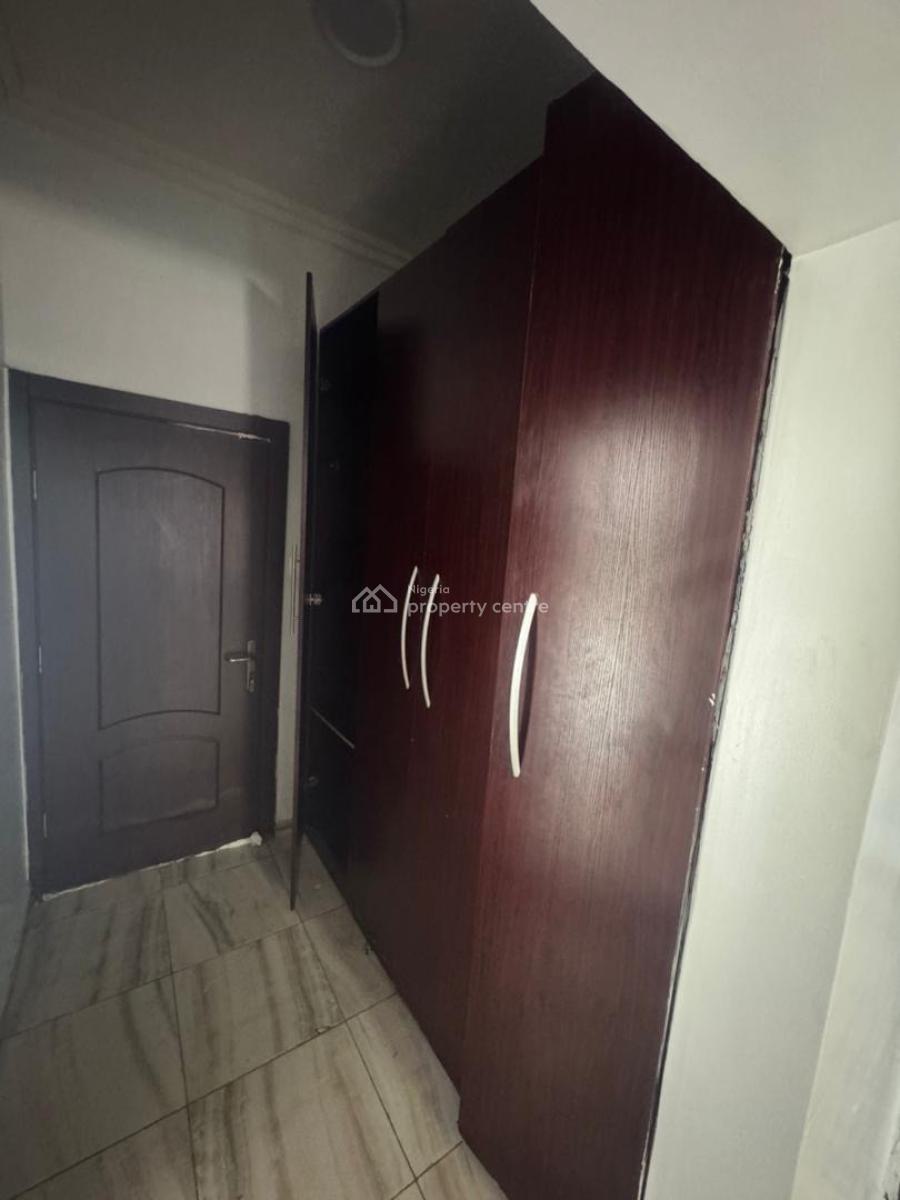 a Nice and Spacious 1 Bedroom Apartment, Off Freedom Way, Lekki Phase 1, Lekki, Lagos, Flat / Apartment for Rent