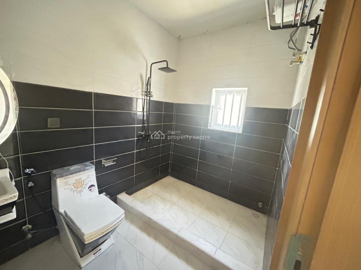 2 Bedroom Apartment, New Road, Lekki, Lagos, Flat / Apartment for Sale