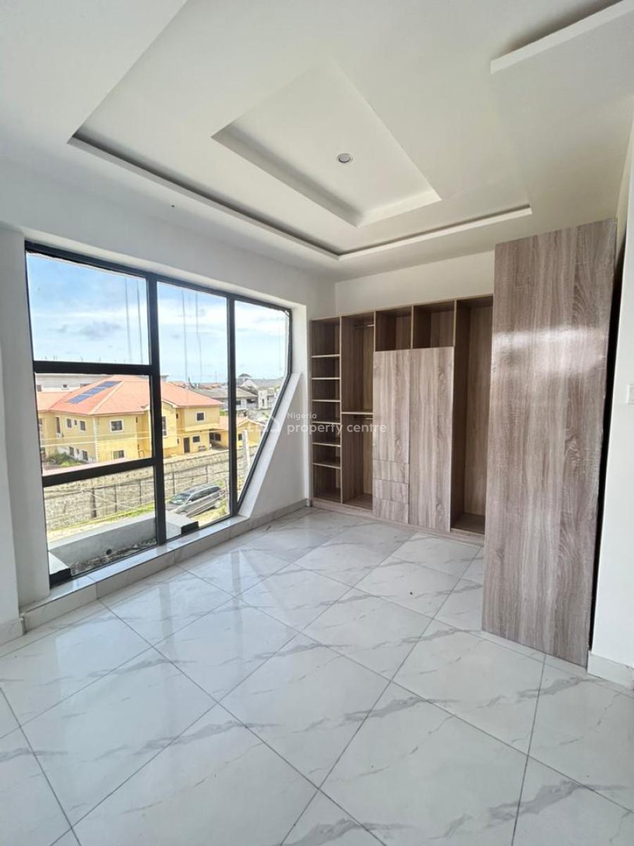 4 Bedroom Terrace Apartment, New Road, Lekki, Lagos, House for Rent