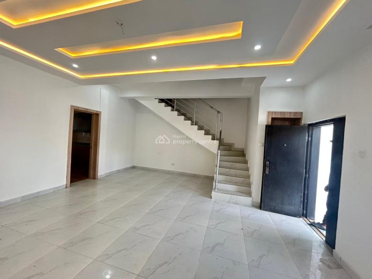 4 Bedroom Terrace Apartment, New Road, Lekki, Lagos, House for Rent