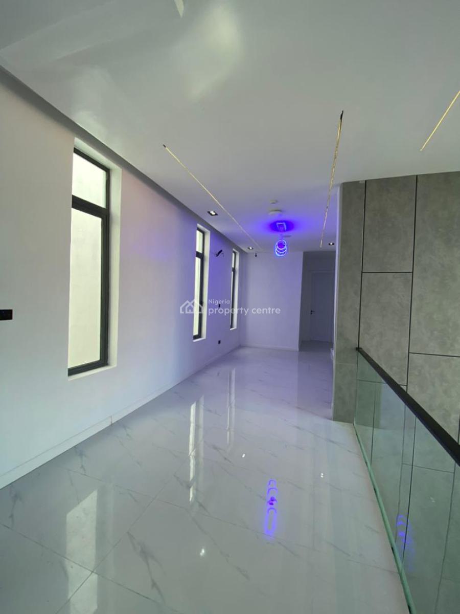5 Bedrooms Fully-detached Duplex with Bq, Chevron, Lekki, Lagos, Detached Duplex for Sale