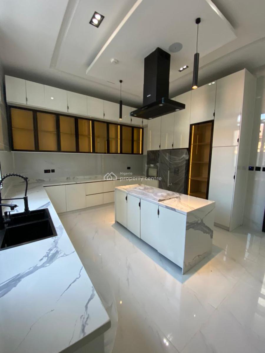 5 Bedrooms Fully-detached Duplex with Bq, Chevron, Lekki, Lagos, Detached Duplex for Sale