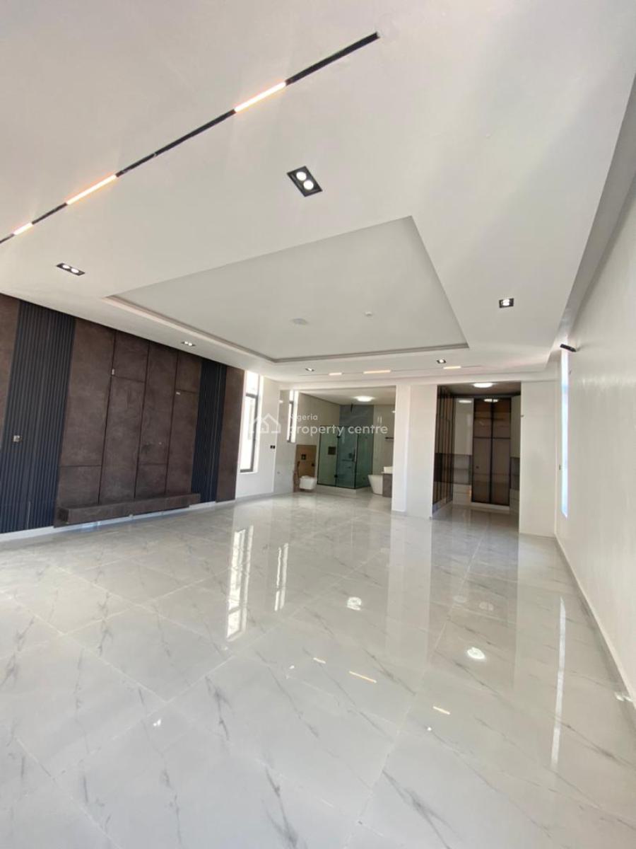5 Bedrooms Fully-detached Duplex with Bq, Chevron, Lekki, Lagos, Detached Duplex for Sale