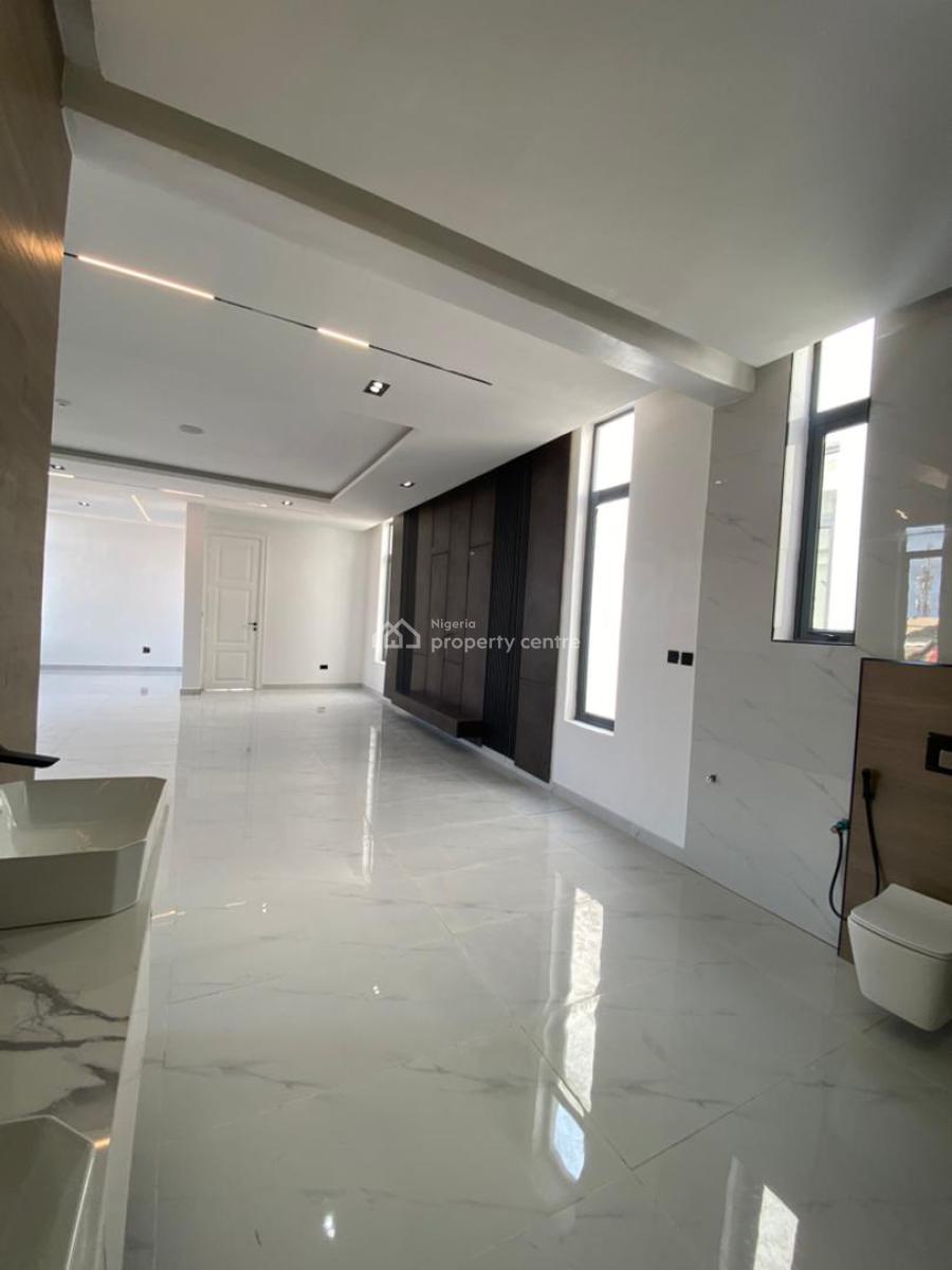 5 Bedrooms Fully-detached Duplex with Bq, Chevron, Lekki, Lagos, Detached Duplex for Sale