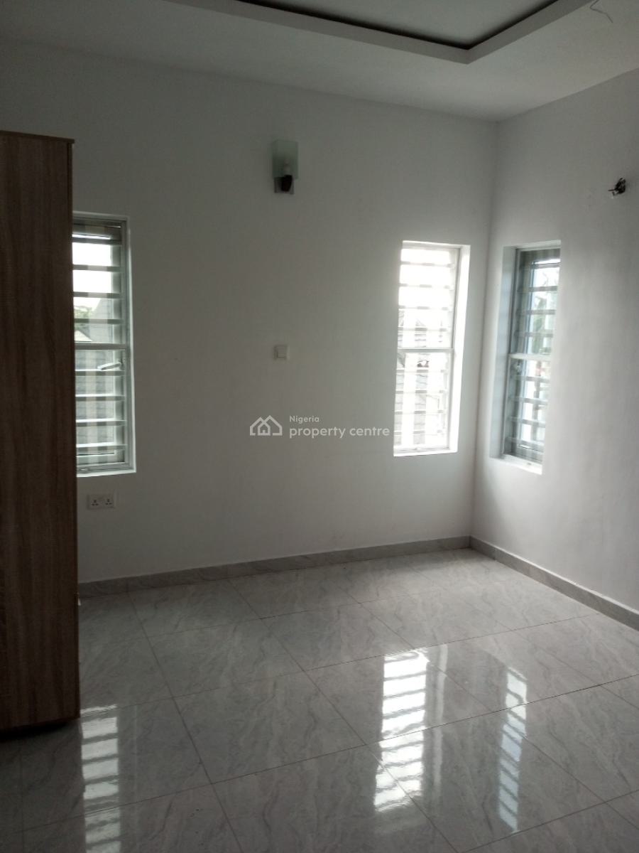 Nice 2 Bedroom Flat, Ikeja Gra, Ikeja, Lagos, Flat / Apartment for Rent