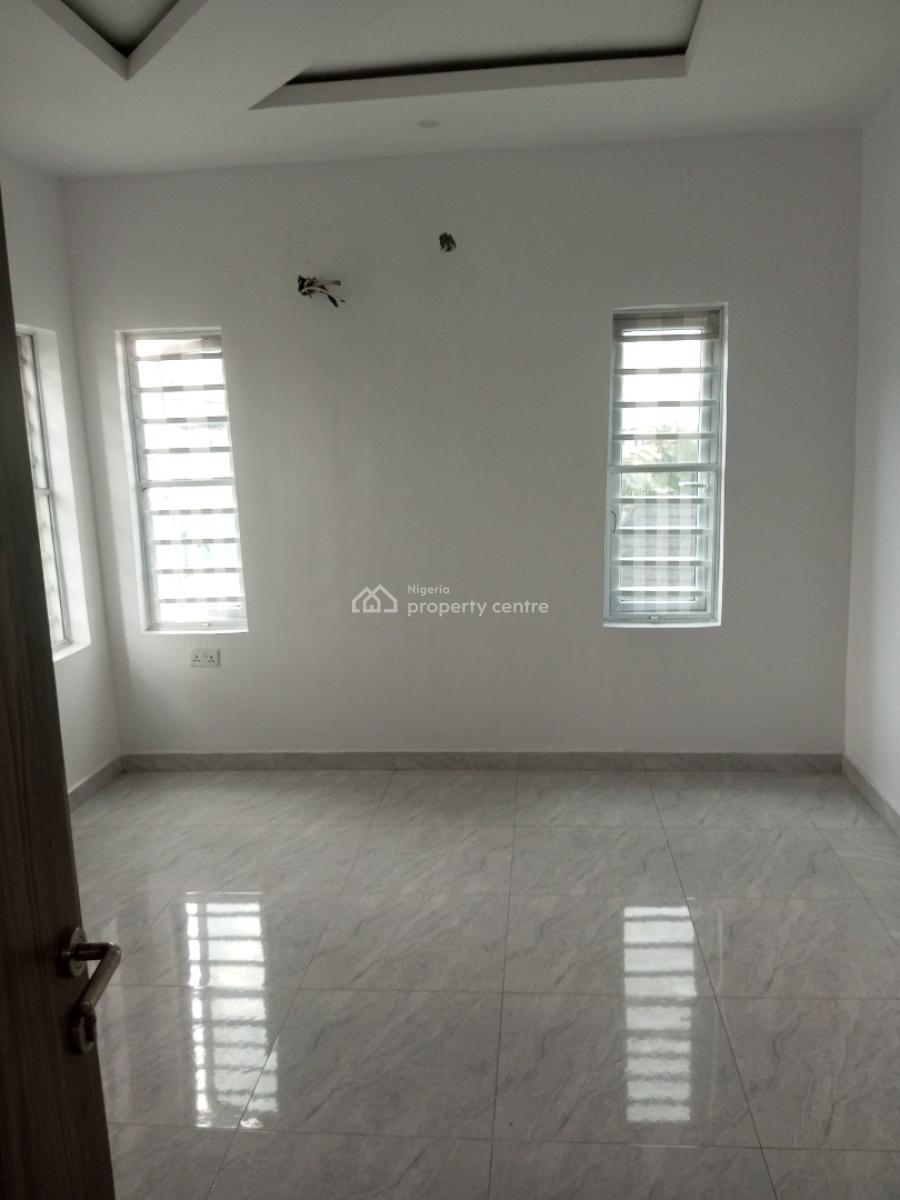 Nice 2 Bedroom Flat, Ikeja Gra, Ikeja, Lagos, Flat / Apartment for Rent