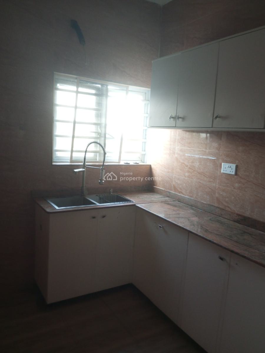 Nice 2 Bedroom Flat, Ikeja Gra, Ikeja, Lagos, Flat / Apartment for Rent