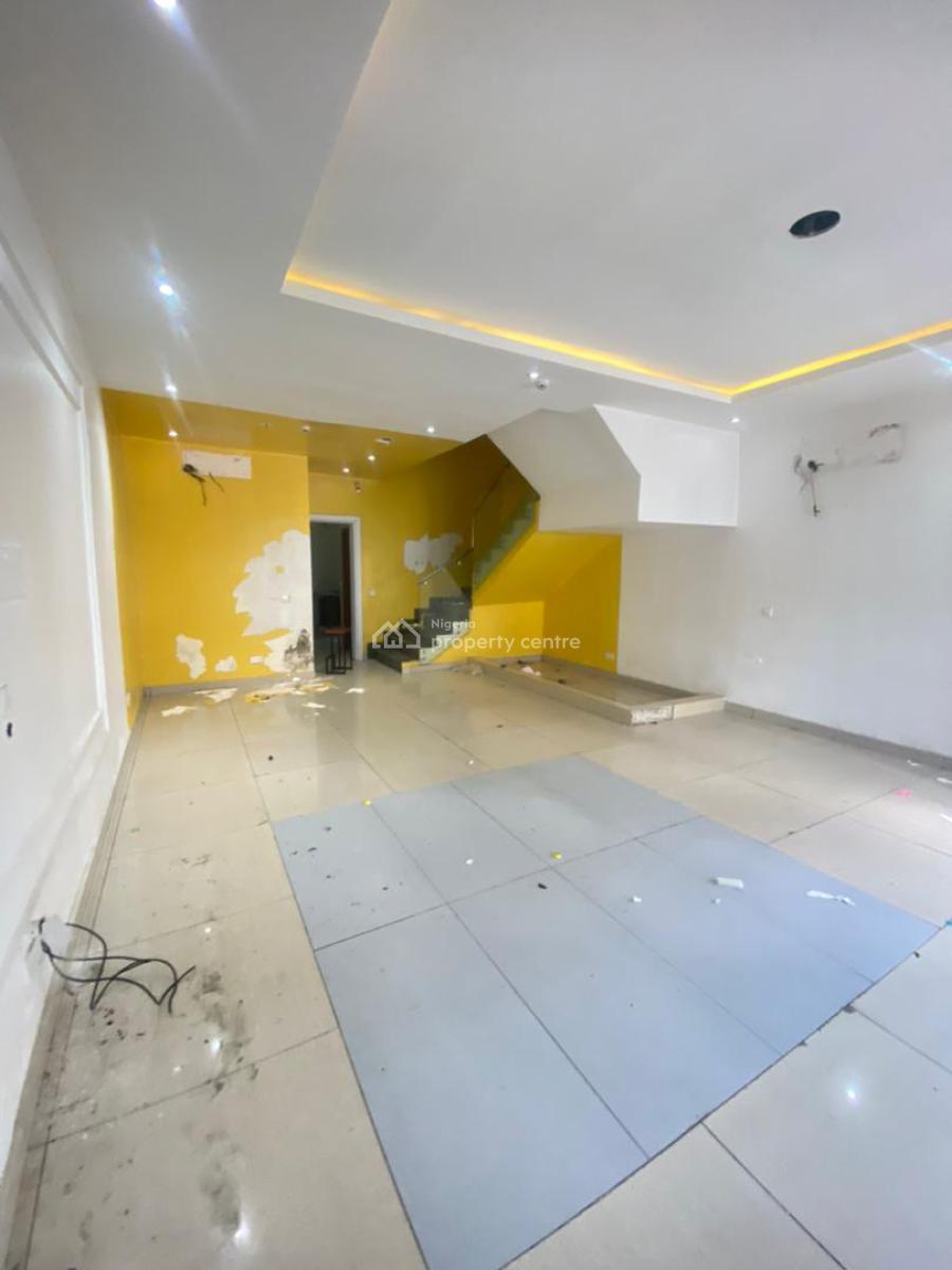 Spacious 4 Bedroom Terrace Duplex with Rooftop, Lekki Phase 1, Lekki, Lagos, Terraced Duplex for Rent