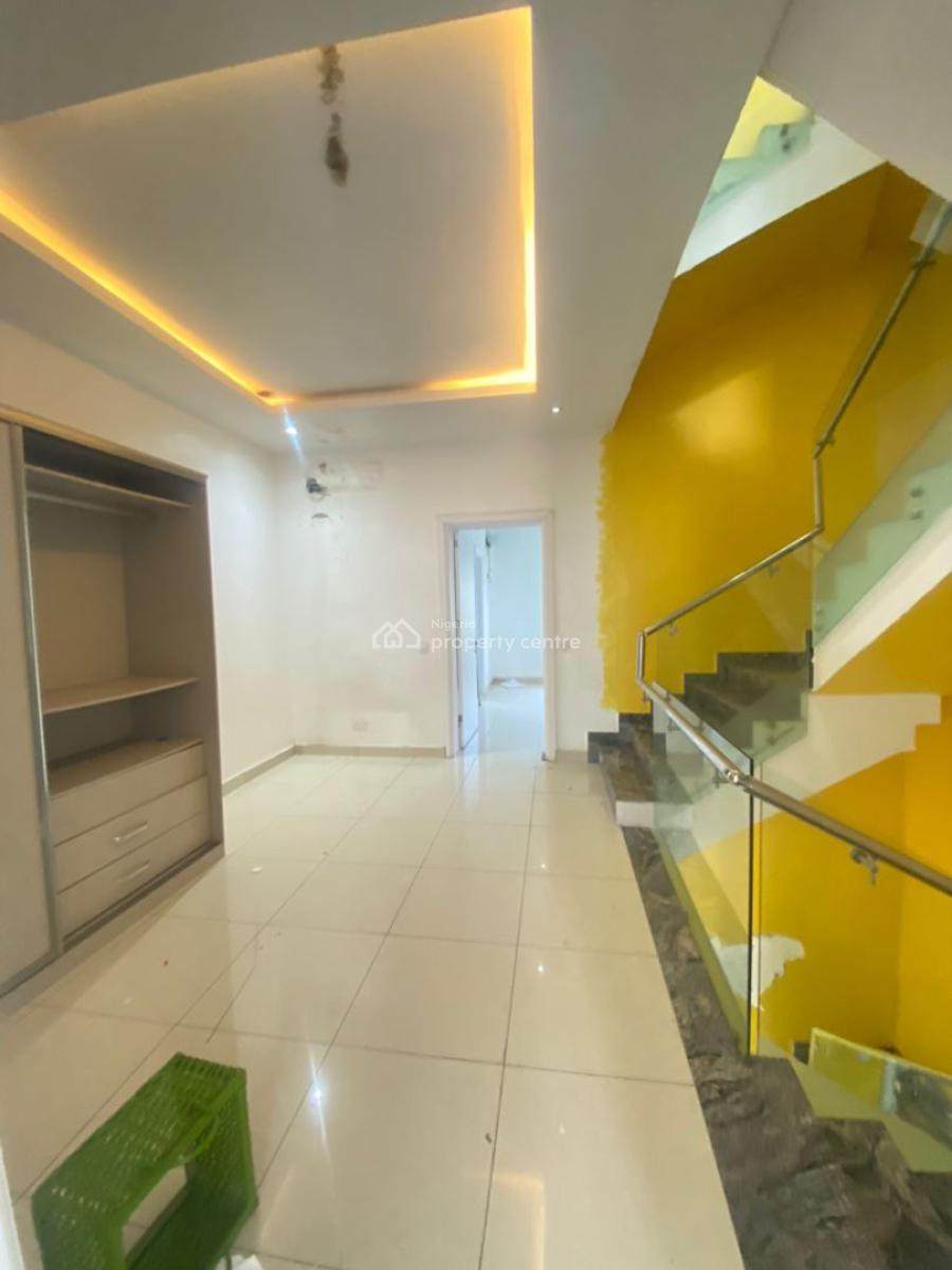 Spacious 4 Bedroom Terrace Duplex with Rooftop, Lekki Phase 1, Lekki, Lagos, Terraced Duplex for Rent
