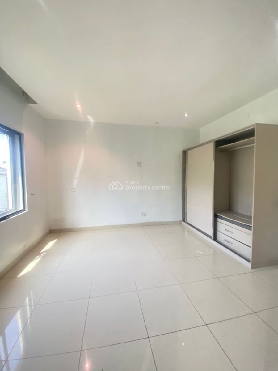 Spacious 4 Bedroom Terrace Duplex with Rooftop, Lekki Phase 1, Lekki, Lagos, Terraced Duplex for Rent