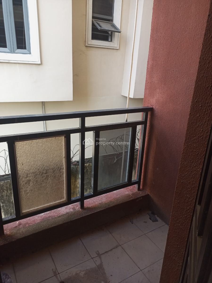 Lovely 2 Bedroom Upstairs, Igbo Efon, Lekki, Lagos, Flat / Apartment for Rent