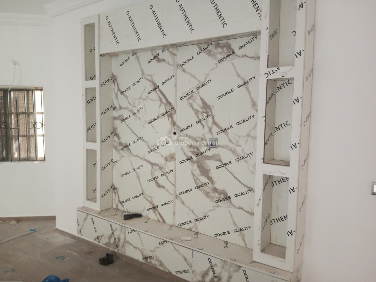 Spacious 3 Bedroom Flat, Gra, Ikeja, Lagos, Flat / Apartment for Rent