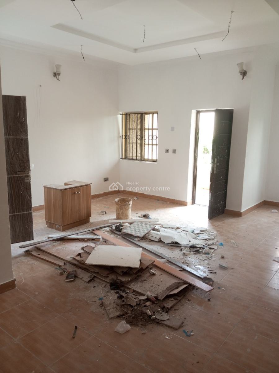 Spacious 3 Bedroom Flat, Gra, Ikeja, Lagos, Flat / Apartment for Rent