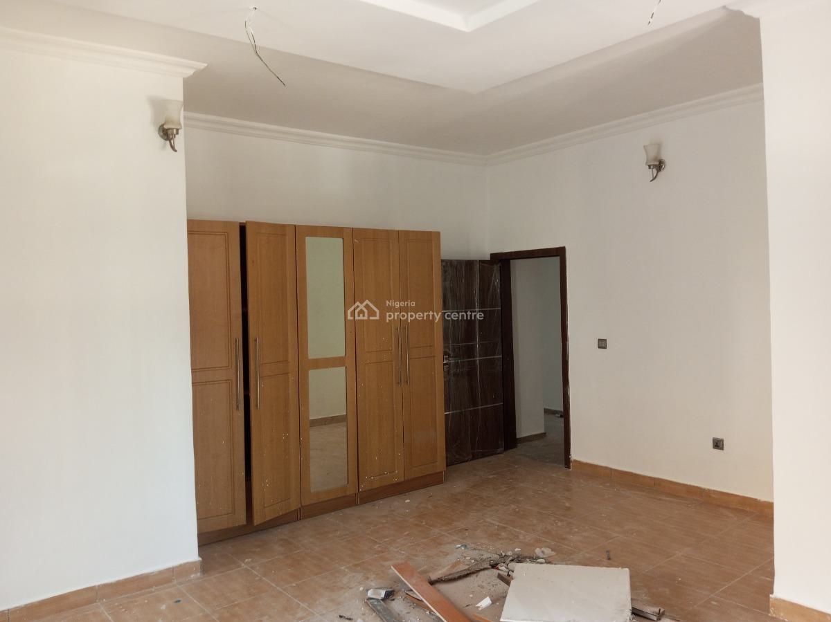 Spacious 3 Bedroom Flat, Gra, Ikeja, Lagos, Flat / Apartment for Rent