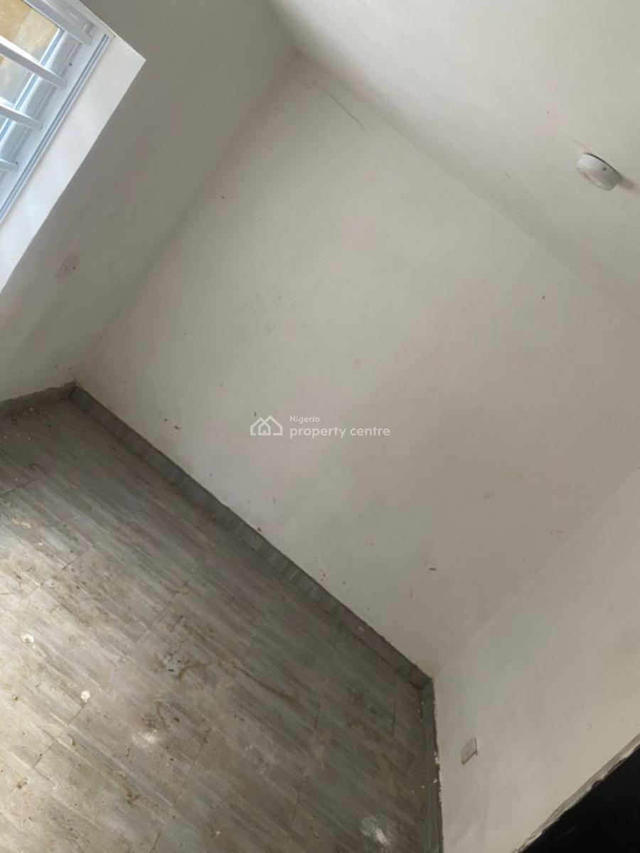 a Newly Renovated Mini Flat, Gated Street, Surulere, Lagos, Mini Flat (room and Parlour) for Rent