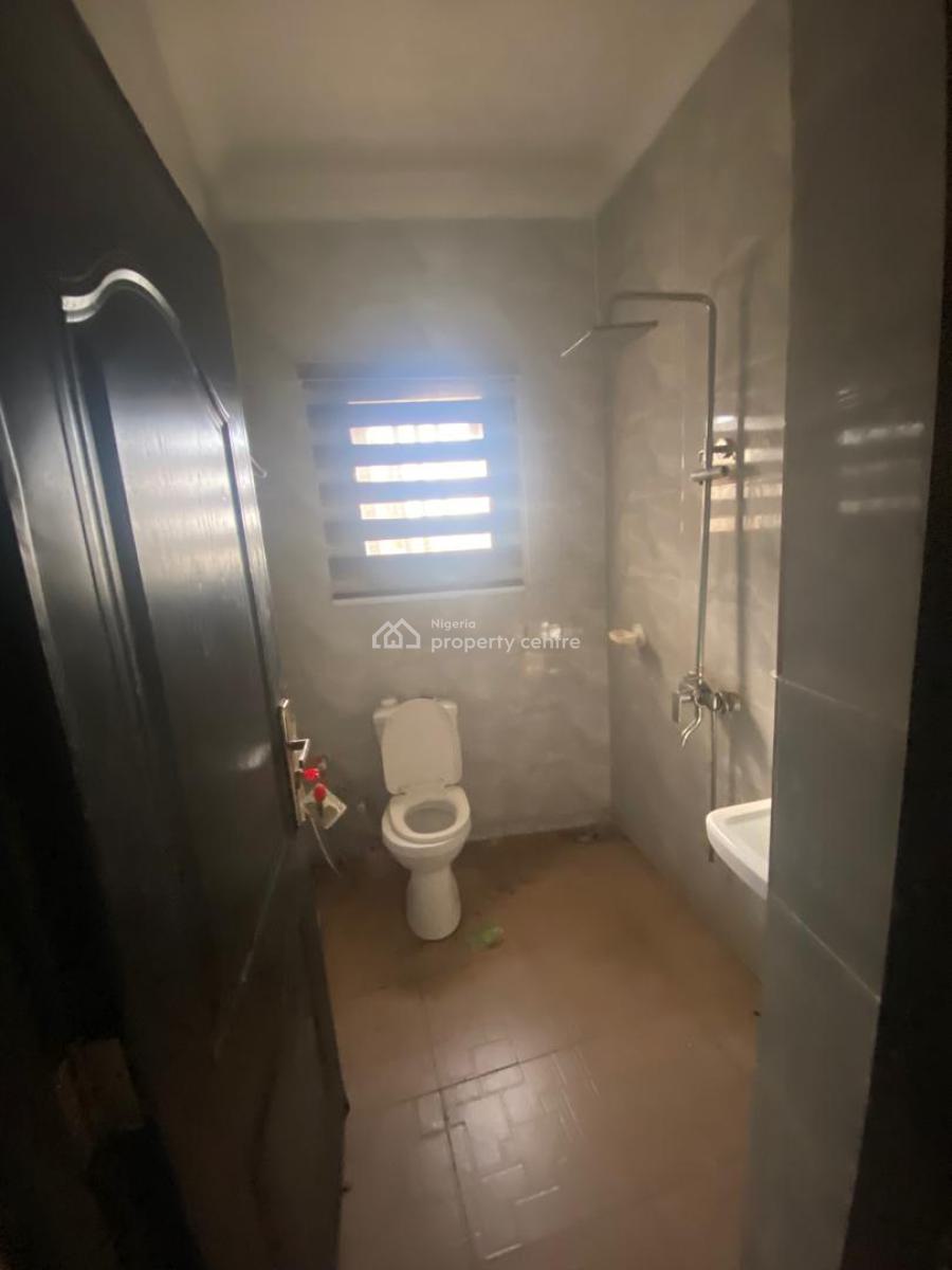 Clean Two Bedroom Flat in Omole Ph2 Extension, Omole Phase 2 Extension, Omole Phase 2, Ikeja, Lagos, Flat / Apartment for Rent