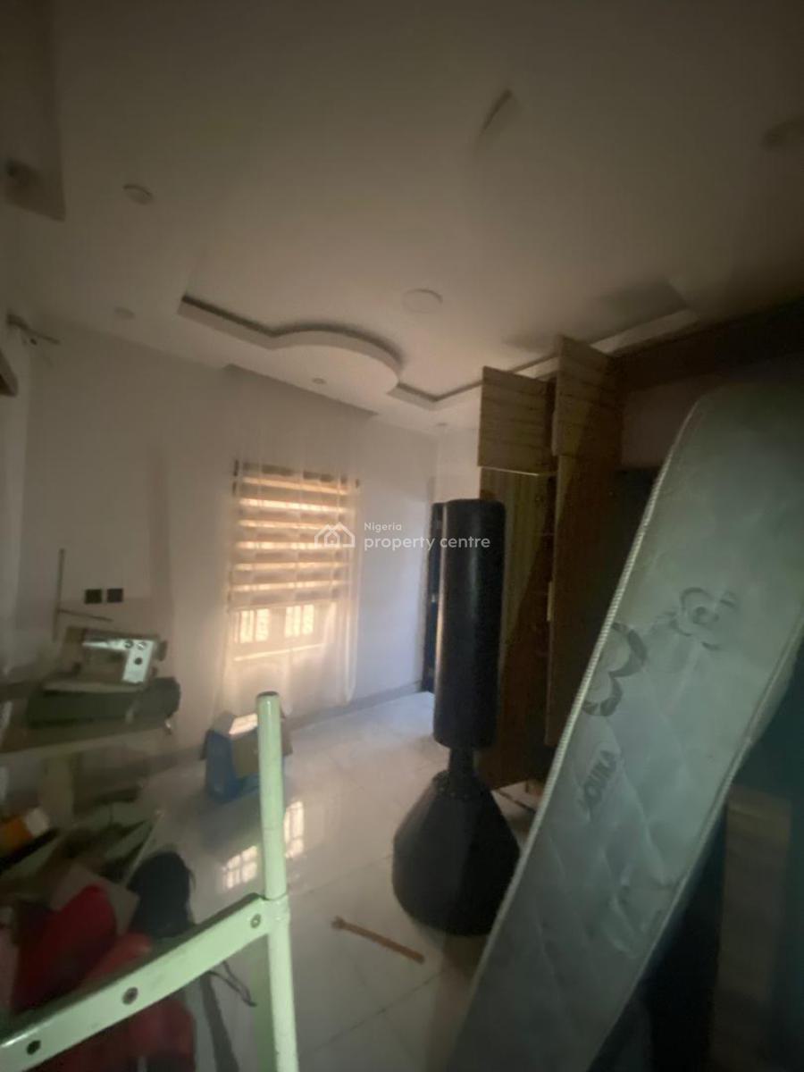Clean Two Bedroom Flat in Omole Ph2 Extension, Omole Phase 2 Extension, Omole Phase 2, Ikeja, Lagos, Flat / Apartment for Rent