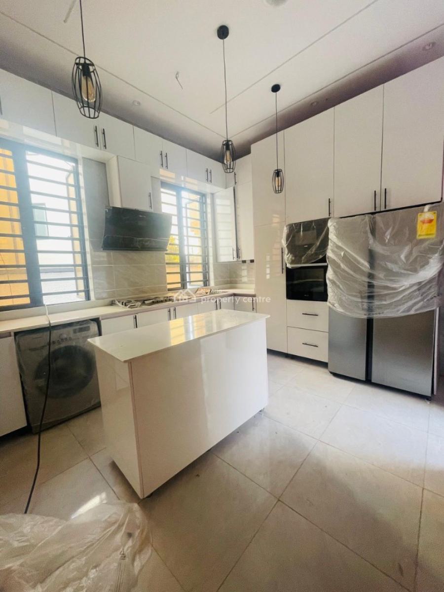 Screaming Luxury 6 Bedroom Fully Detached Duplex Plus Bq, Gra Phase 2, Magodo, Lagos, Detached Duplex for Sale