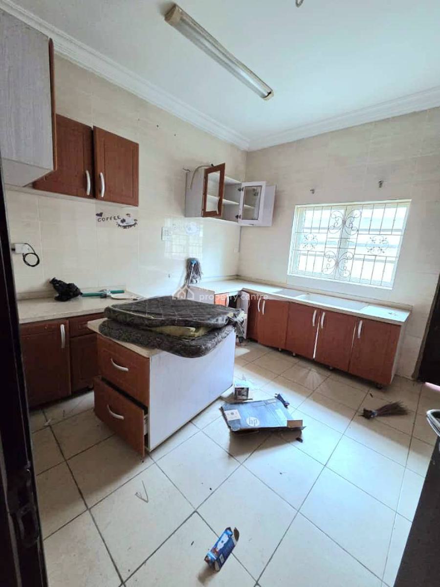 Spacious 5-bedroom  Semi-detached Duplex, Lekki Phase 1, Lekki, Lagos, Semi-detached Duplex for Rent