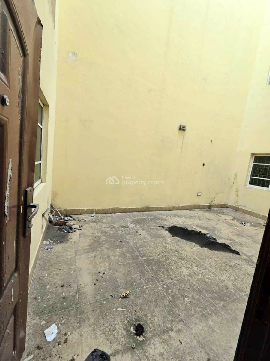 Spacious 5-bedroom  Semi-detached Duplex, Lekki Phase 1, Lekki, Lagos, Semi-detached Duplex for Rent