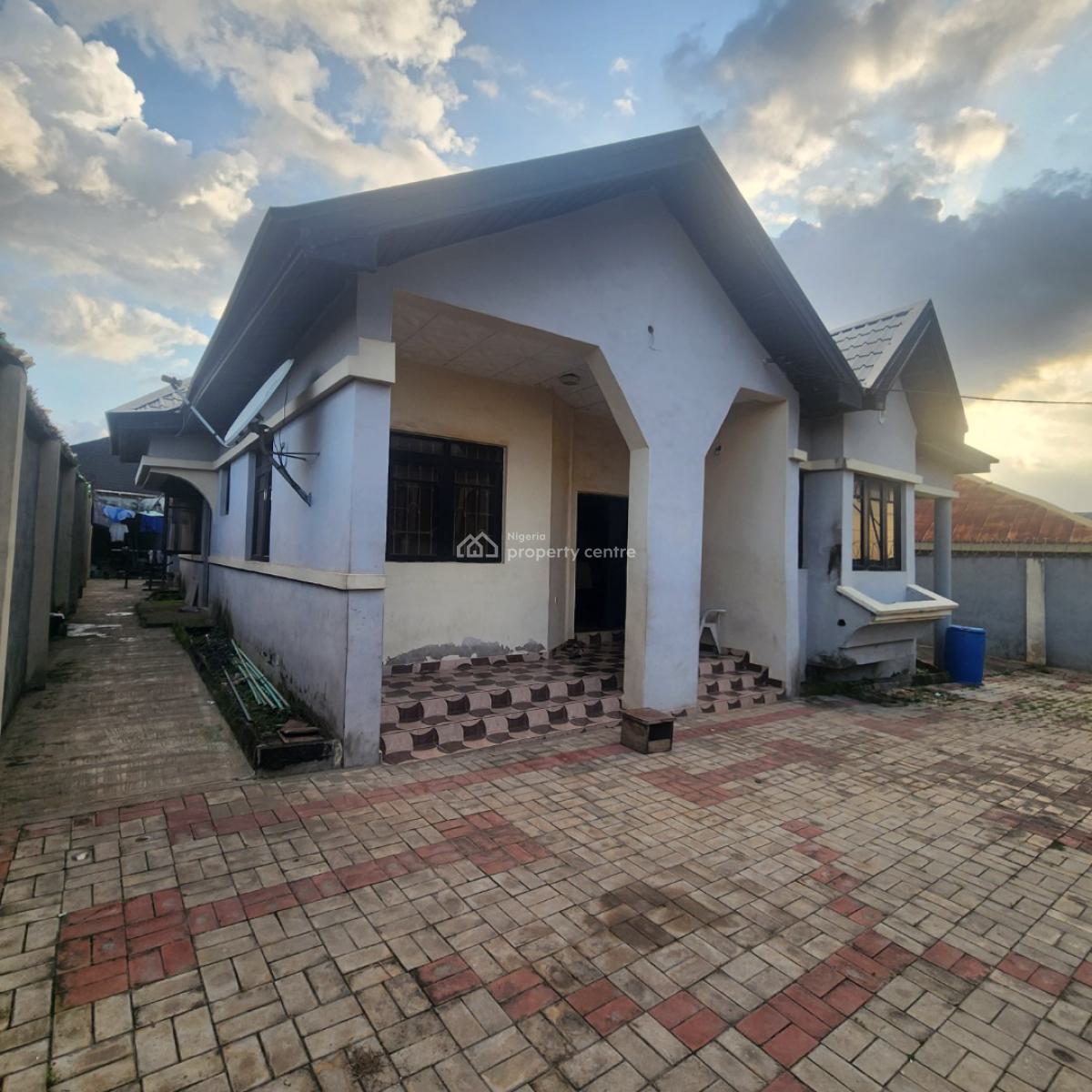 Four Bedroom Flat, Iwo Road, Ibadan, Oyo, Detached Bungalow for Sale