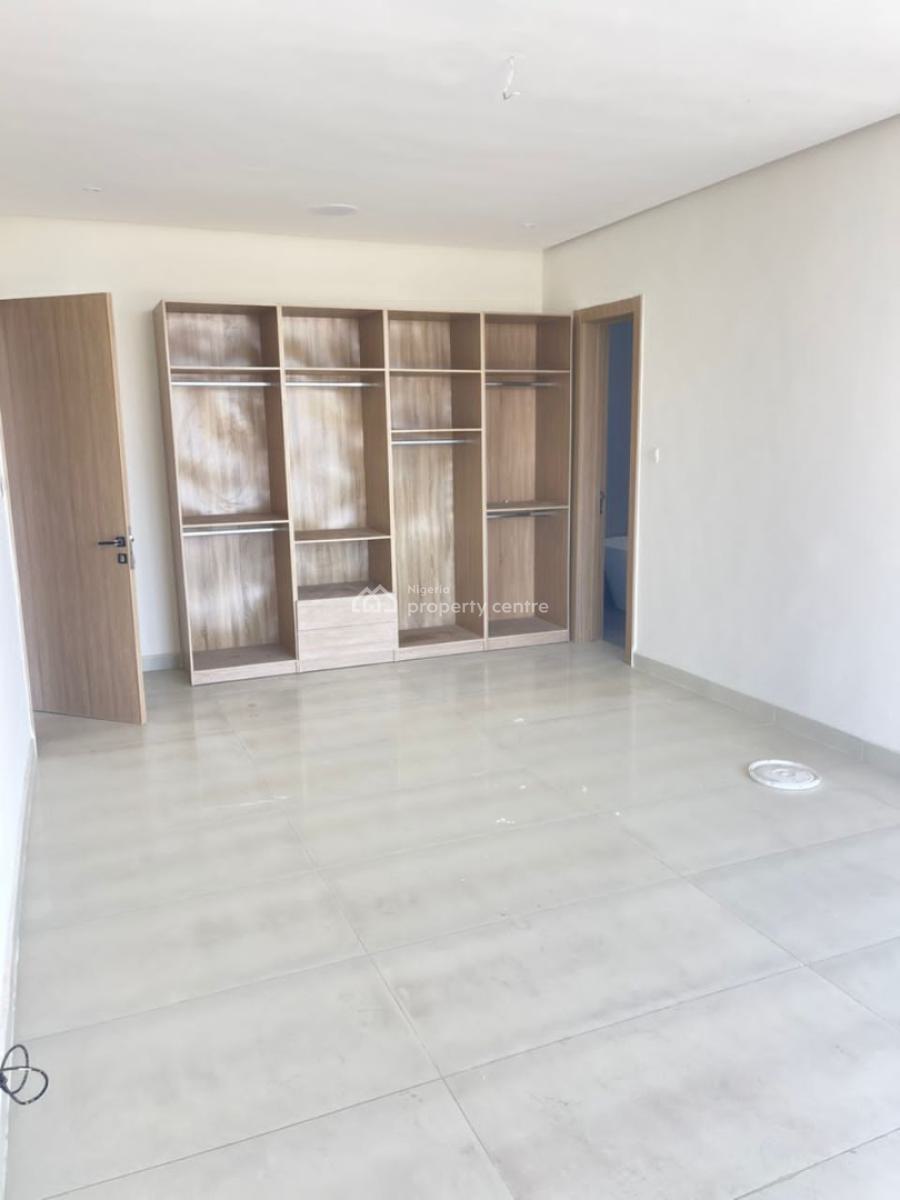 Spacious Master Bedroom Apartment, Alpha Beach Road, By Coastal Road, Lekki, Lagos, Flat / Apartment for Rent