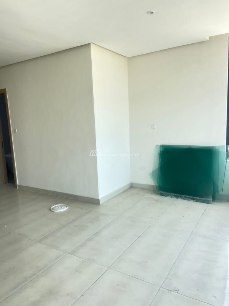 Spacious Master Bedroom Apartment, Alpha Beach Road, By Coastal Road, Lekki, Lagos, Flat / Apartment for Rent