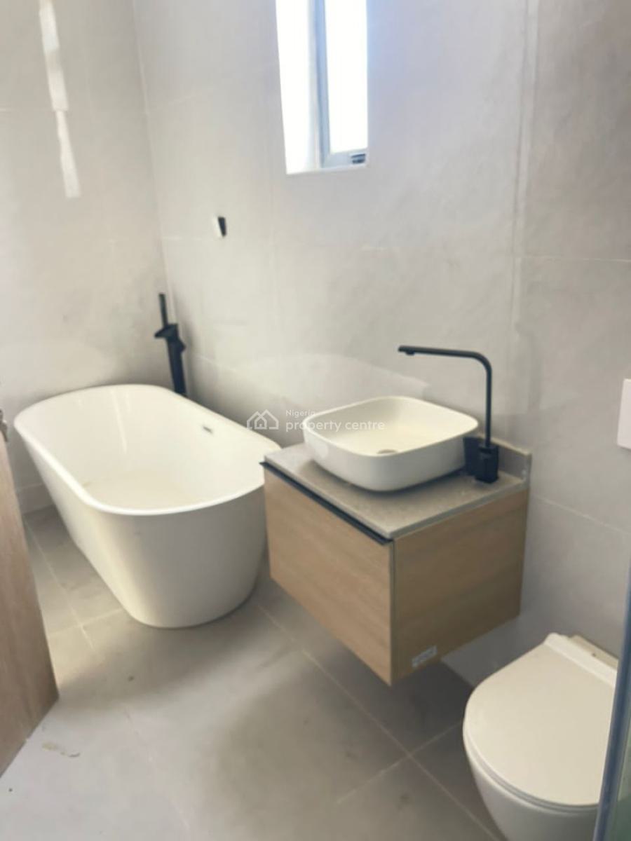 Spacious Master Bedroom Apartment, Alpha Beach Road, By Coastal Road, Lekki, Lagos, Flat / Apartment for Rent