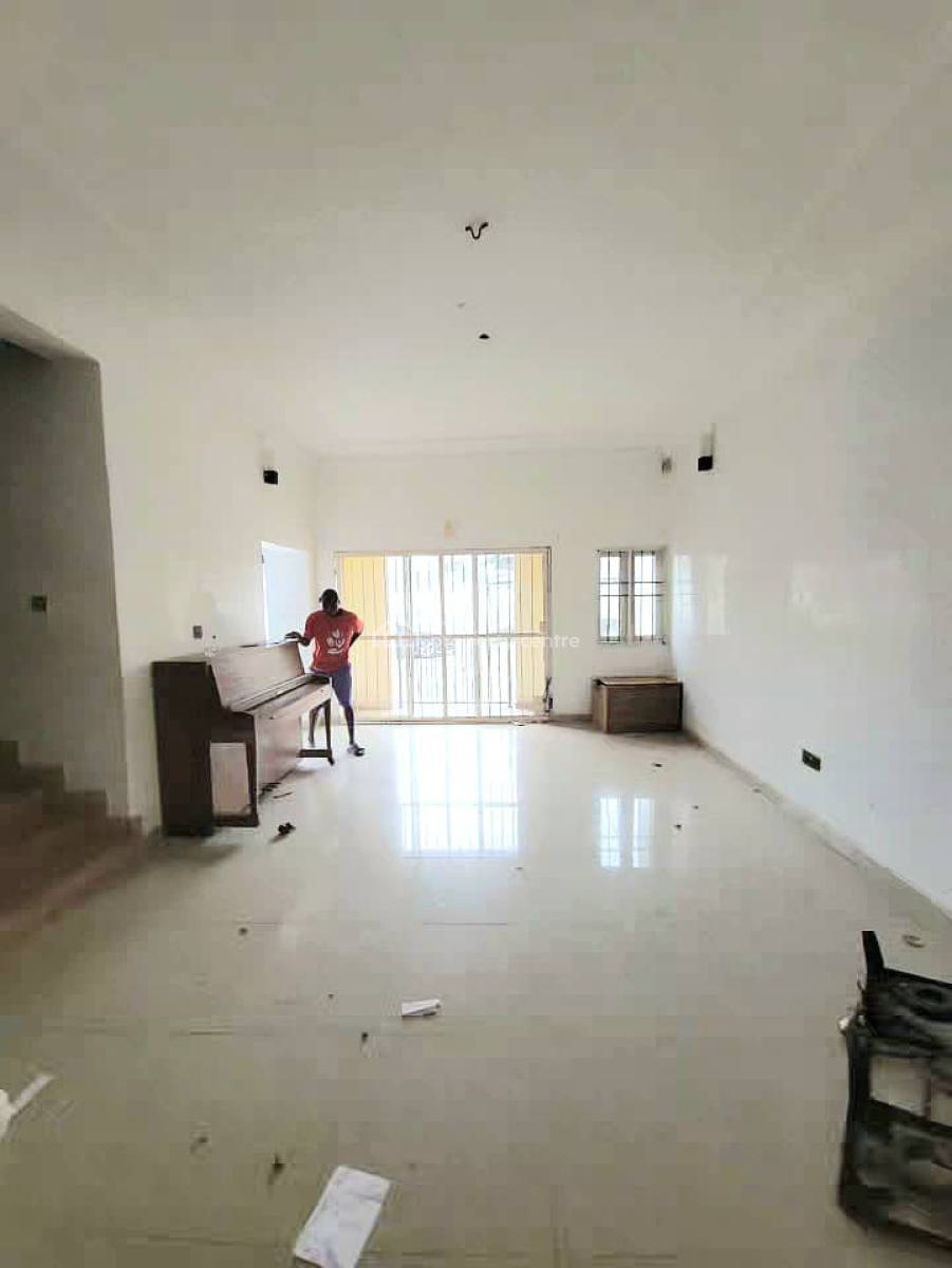 Spacious 4-bedroom Terrace Duplex, Lekki Phase 1, Lekki, Lagos, Terraced Duplex for Rent