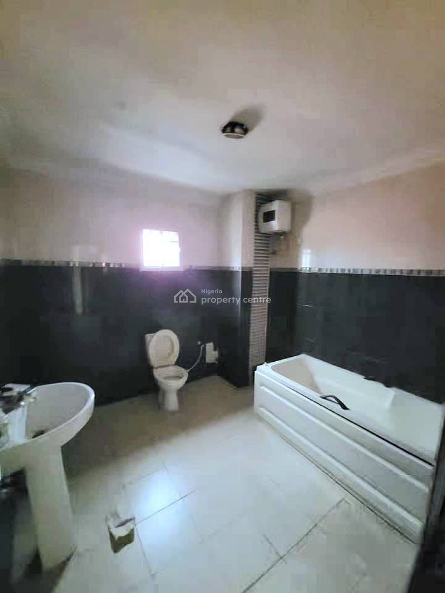 Spacious 4-bedroom Terrace Duplex, Lekki Phase 1, Lekki, Lagos, Terraced Duplex for Rent