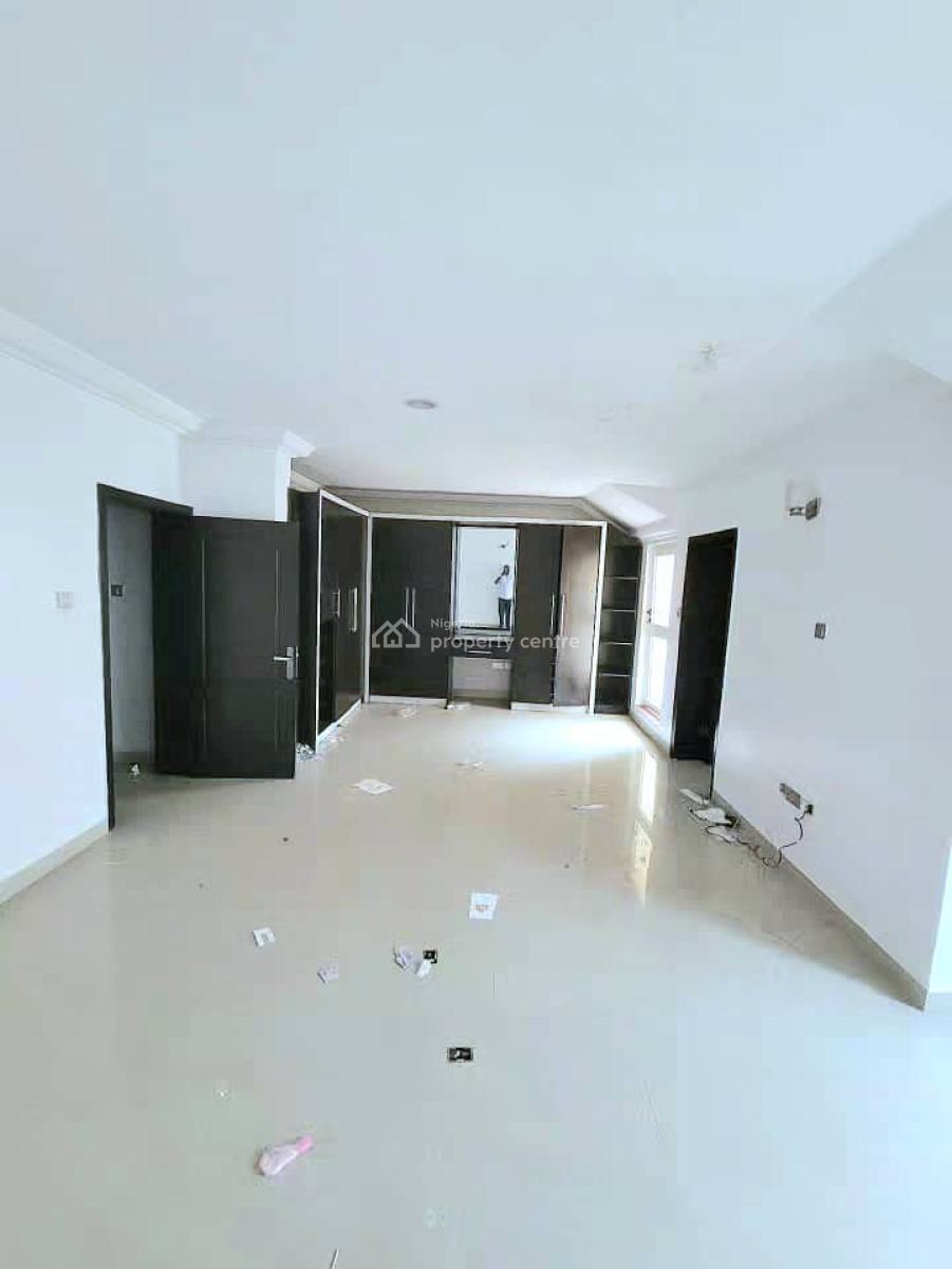 Spacious 4-bedroom Terrace Duplex, Lekki Phase 1, Lekki, Lagos, Terraced Duplex for Rent