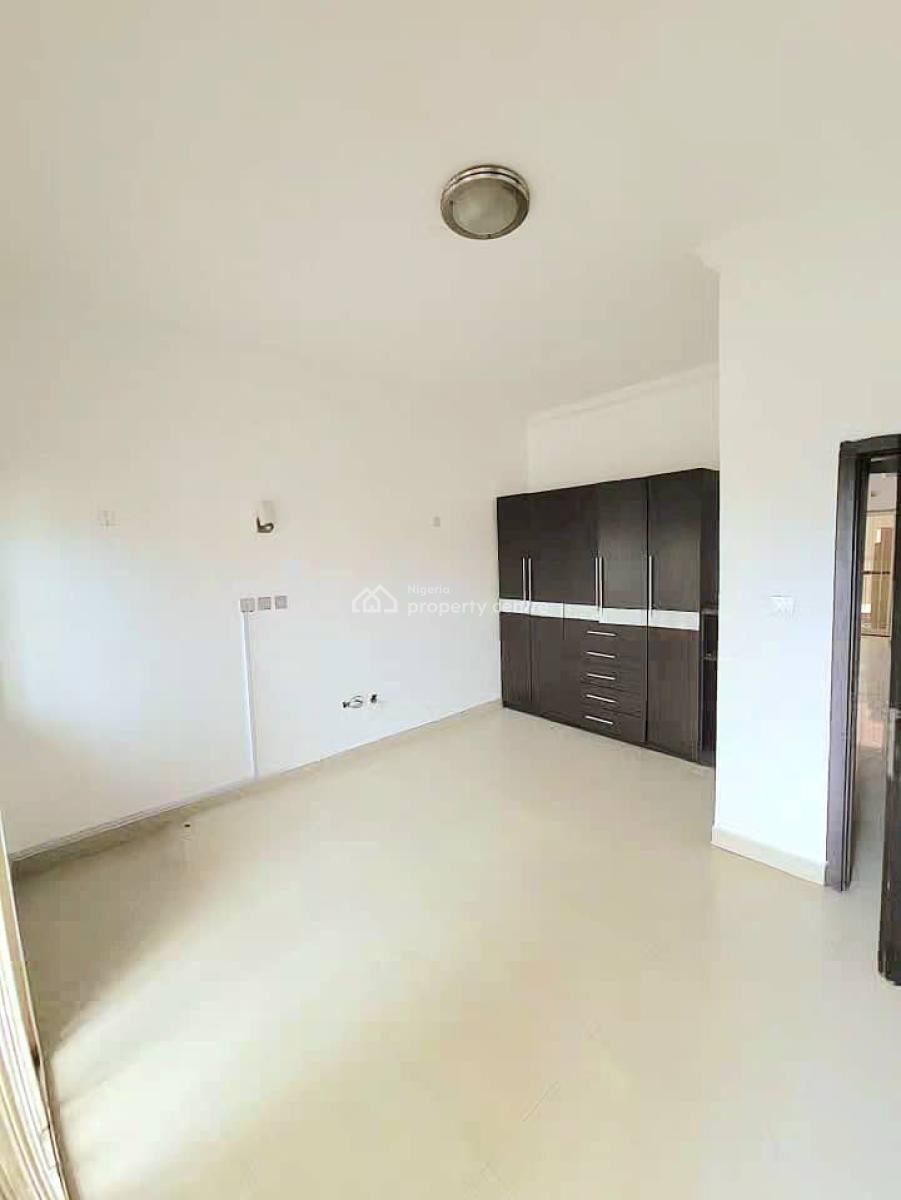 Spacious 4-bedroom Terrace Duplex, Lekki Phase 1, Lekki, Lagos, Terraced Duplex for Rent