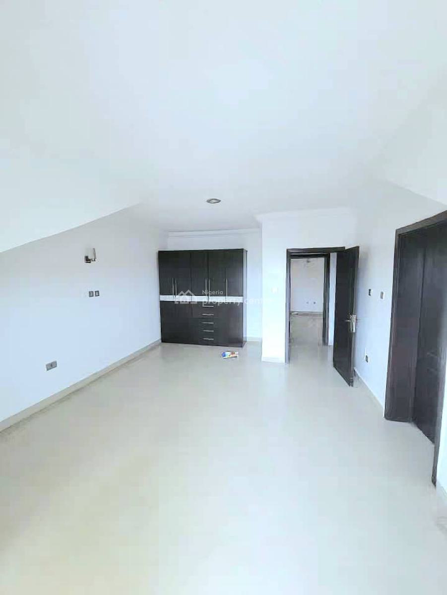 Spacious 4-bedroom Terrace Duplex, Lekki Phase 1, Lekki, Lagos, Terraced Duplex for Rent