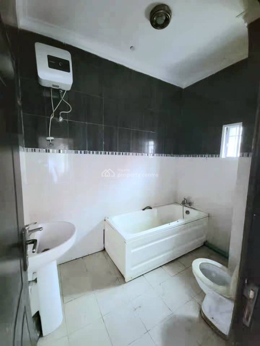 Spacious 4-bedroom Terrace Duplex, Lekki Phase 1, Lekki, Lagos, Terraced Duplex for Rent