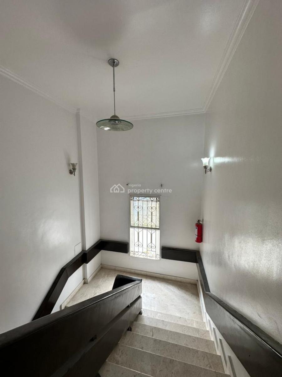 Luxury 3 Bedrooms Apartment in a Secured and Serene Environment., Lekki Phase 1, Lekki, Lagos, Flat / Apartment for Rent