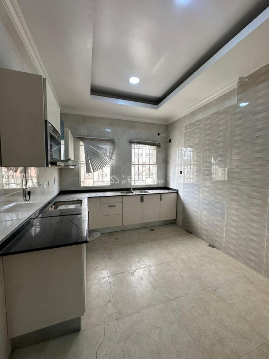 Luxury 3 Bedrooms Apartment in a Secured and Serene Environment., Lekki Phase 1, Lekki, Lagos, Flat / Apartment for Rent