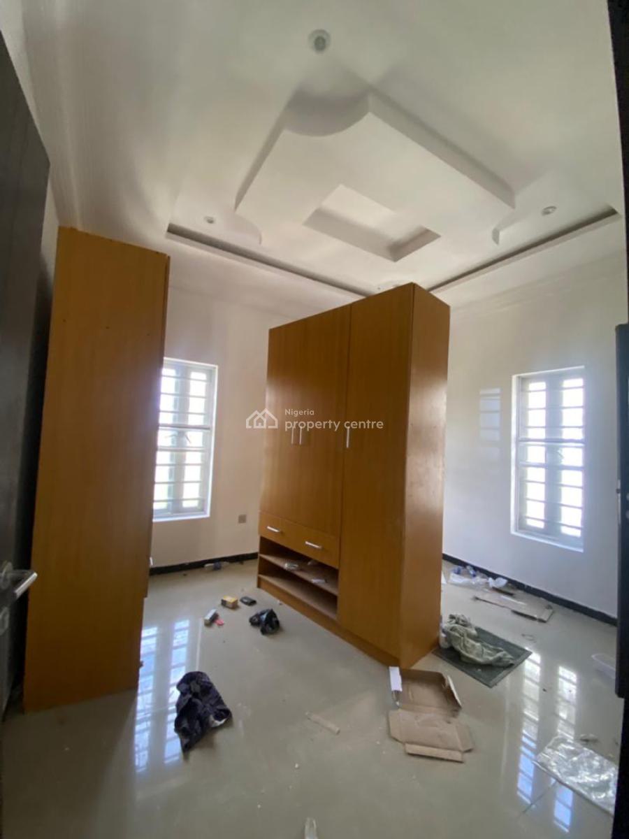 Newly Renovated Spacious 3 Bedroom Apartment, Upstairs, Peninsula Garden Estate, Sangotedo, Ajah, Lagos, Flat / Apartment for Rent