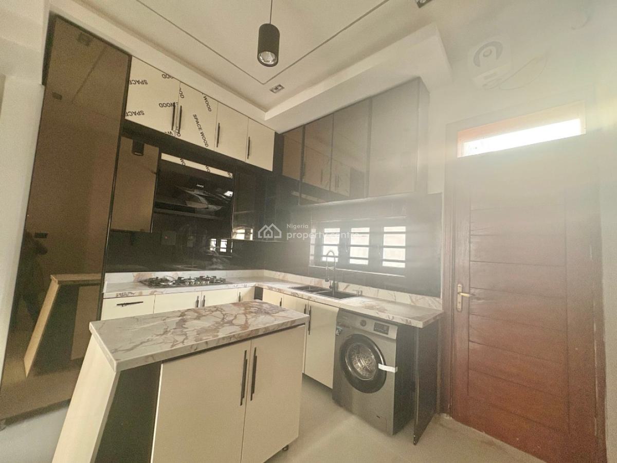 Beautiful 4-bedroom Semi-detached + Bq, Lekki, Lagos, Semi-detached Duplex for Sale
