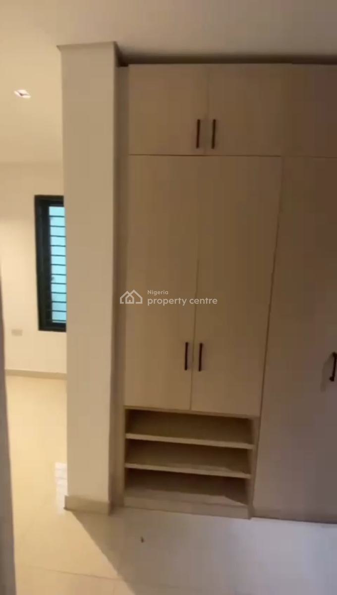 Superb 3bedroom Flat Ensuit with Bq, Off Bourdillon Road, Ikoyi, Lagos, Flat / Apartment for Rent