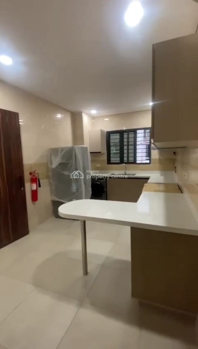 Superb 3bedroom Flat Ensuit with Bq, Off Bourdillon Road, Ikoyi, Lagos, Flat / Apartment for Rent