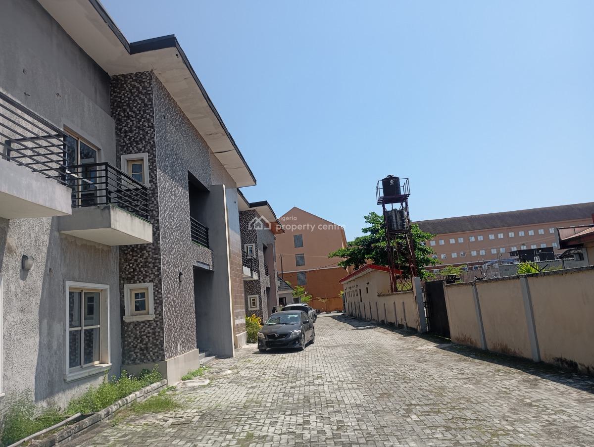 4 Bedrooms Terraced Duplex + Study Room + Bq, Ikota, Lekki, Lagos, Terraced Duplex for Rent