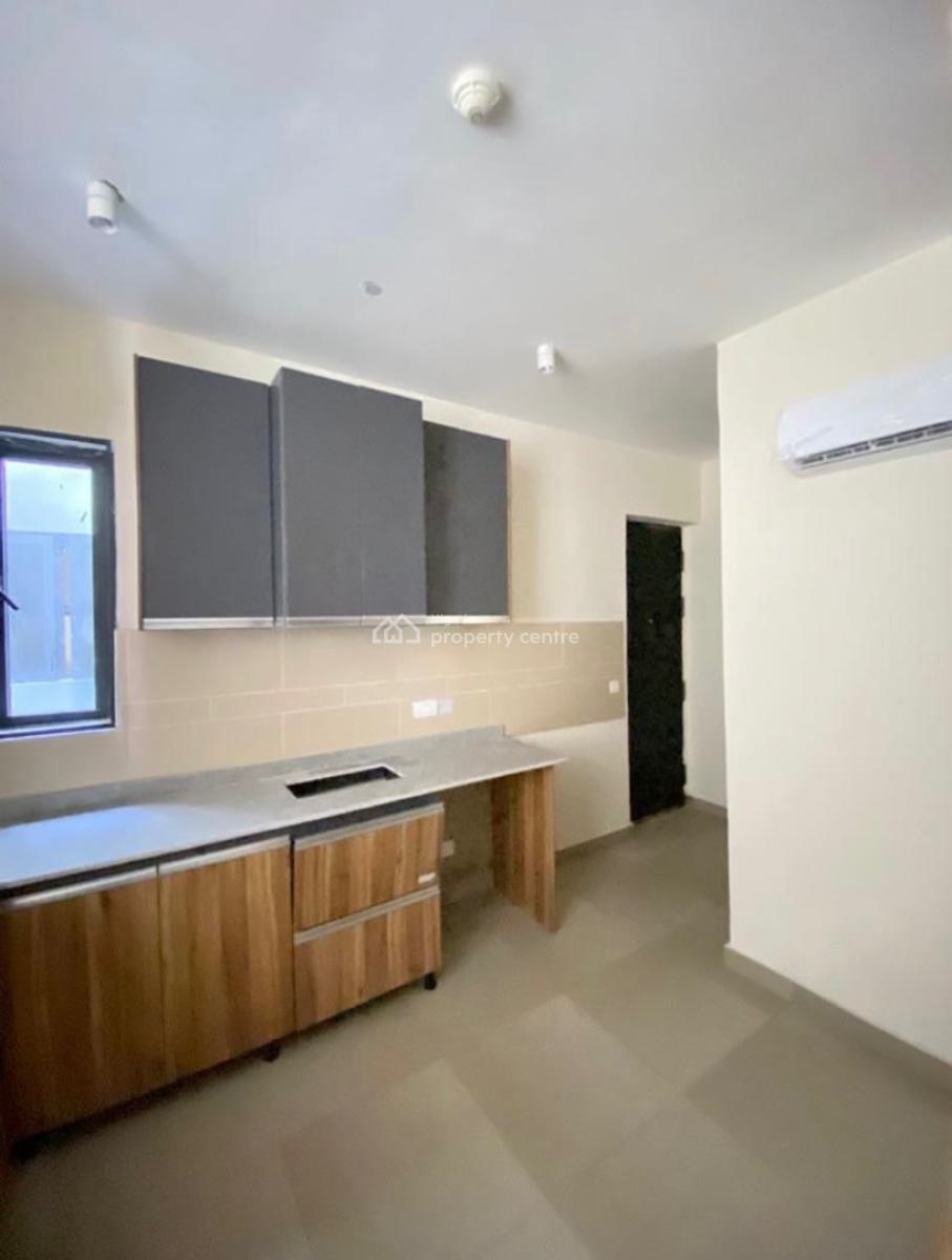 Nice Luxury 3 Bedroom Apartment with a Swimming Pool, Lekki Phase 1, Lekki, Lagos, Flat / Apartment for Sale