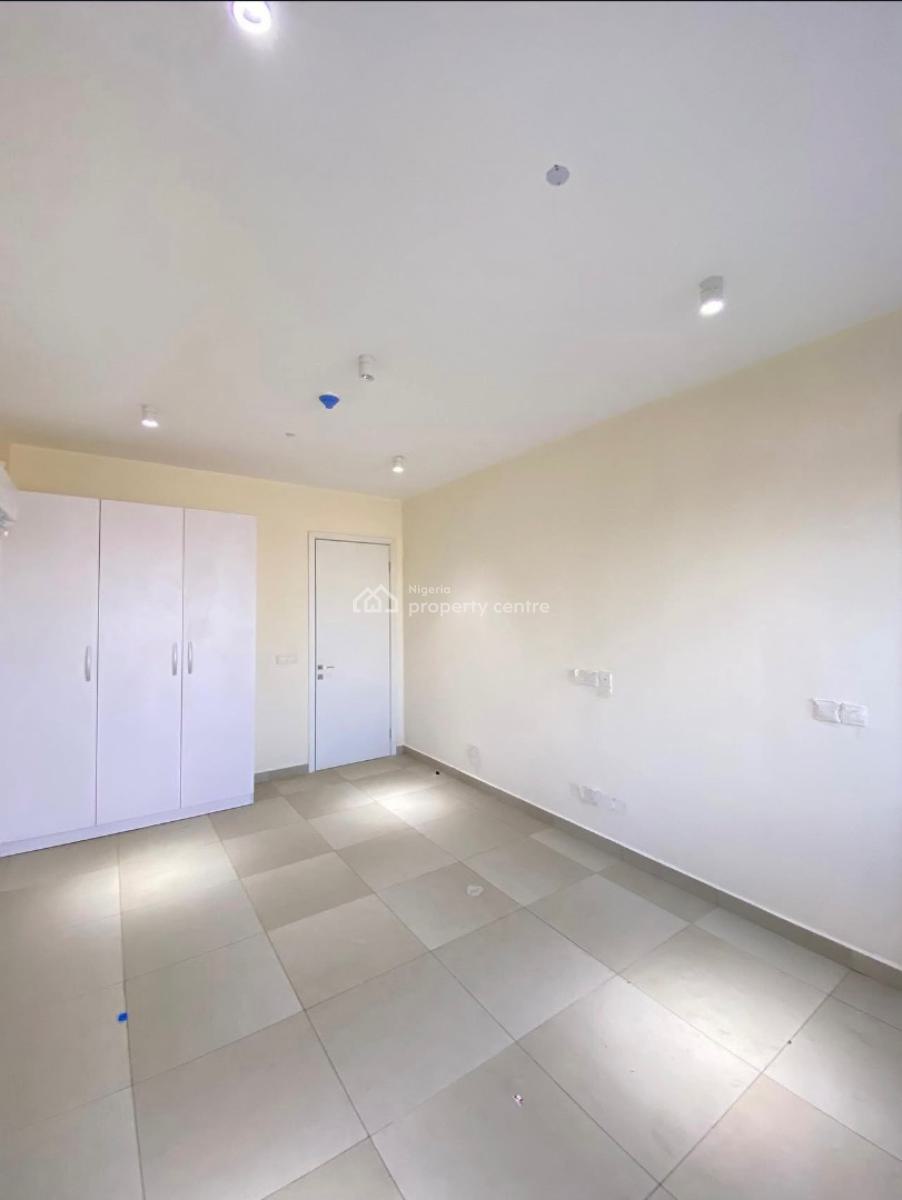 Nice Luxury 3 Bedroom Apartment with a Swimming Pool, Lekki Phase 1, Lekki, Lagos, Flat / Apartment for Sale