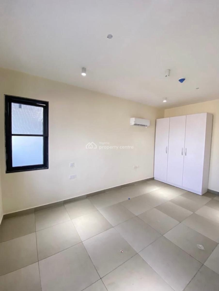 Nice Luxury 3 Bedroom Apartment with a Swimming Pool, Lekki Phase 1, Lekki, Lagos, Flat / Apartment for Sale