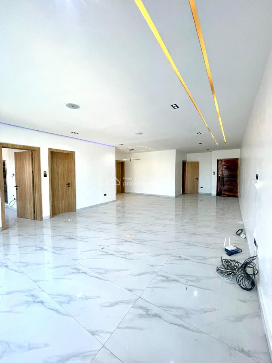 Luxurious 2 Bedrooms with Swimming Pool, Elevator and Gym, Lekki Phase 1, Lekki, Lagos, Flat / Apartment for Sale